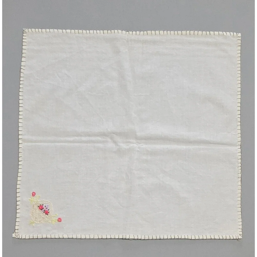 Vintage Hand Embroidered Floral Napkins Set of 4 White Pink Green 15.5
